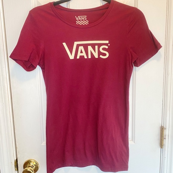 ♥️💖 Vans Deep Burgundy Shirt Size M - Picture 1 of 2